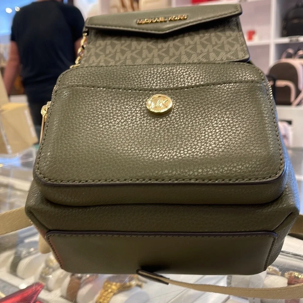 Michael Kors tag lining canvas